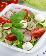 Ensalada de albahaca